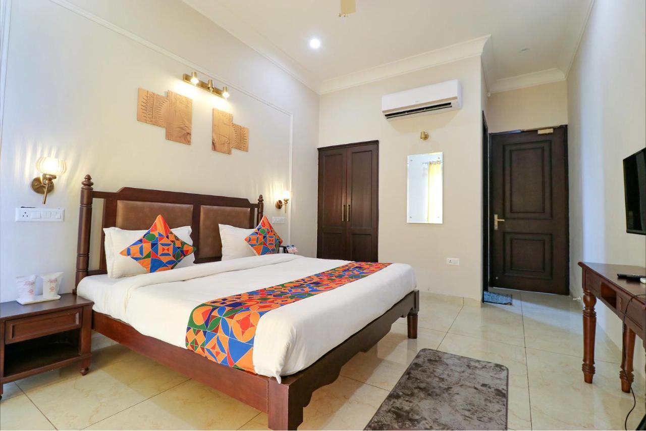 Fabhotel K9 Villa Ludhiana Exteriör bild