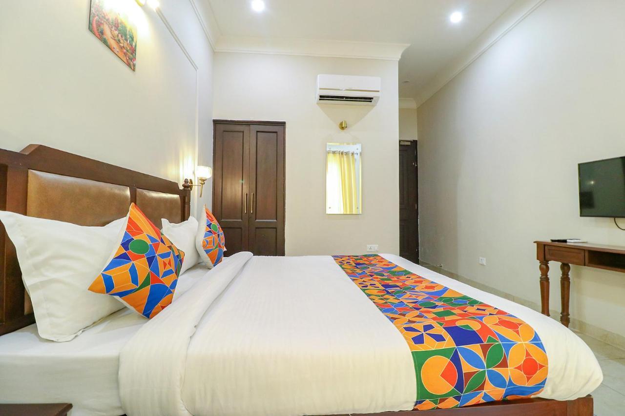 Fabhotel K9 Villa Ludhiana Exteriör bild