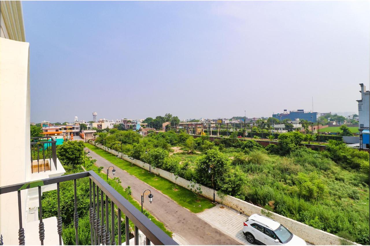 Fabhotel K9 Villa Ludhiana Exteriör bild