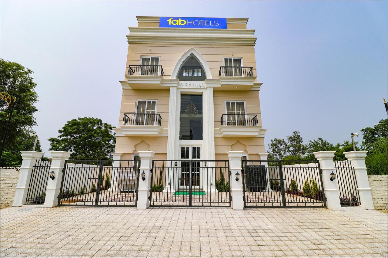 Fabhotel K9 Villa Ludhiana Exteriör bild